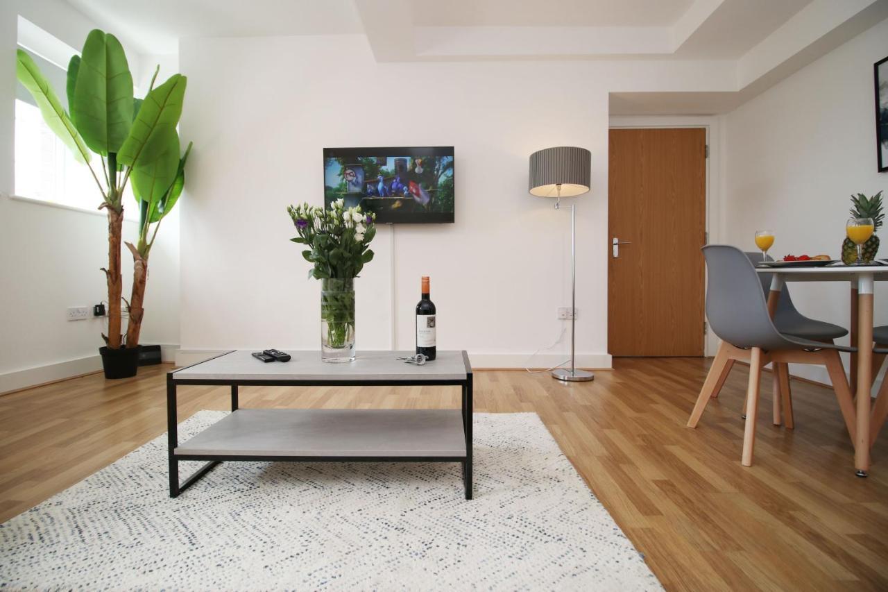 St Thomas Loft Views By Ssw - 2Br, Parking, Sleeps 4, Easy Access To City Centre, Marina, Beach And M4 Swansea Exterior photo