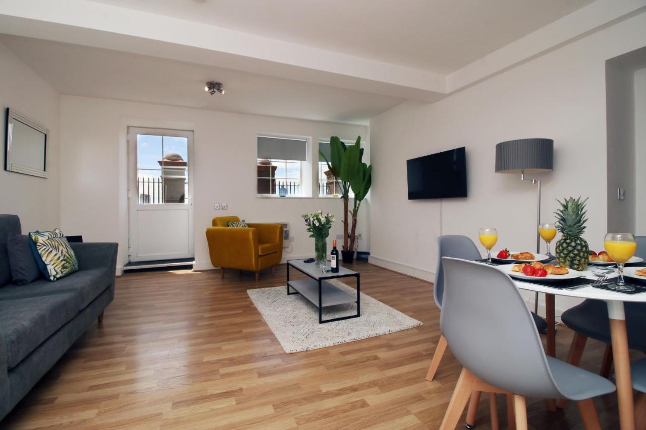 St Thomas Loft Views By Ssw - 2Br, Parking, Sleeps 4, Easy Access To City Centre, Marina, Beach And M4 Swansea Exterior photo
