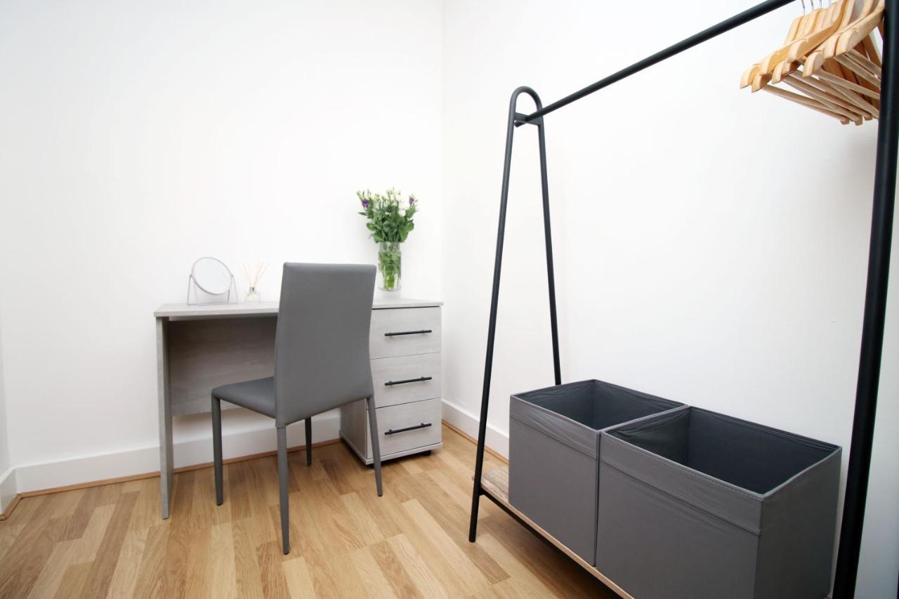 St Thomas Loft Views By Ssw - 2Br, Parking, Sleeps 4, Easy Access To City Centre, Marina, Beach And M4 Swansea Exterior photo