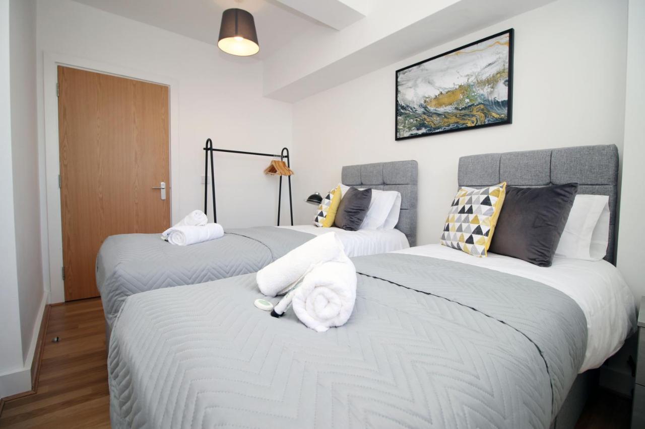 St Thomas Loft Views By Ssw - 2Br, Parking, Sleeps 4, Easy Access To City Centre, Marina, Beach And M4 Swansea Exterior photo